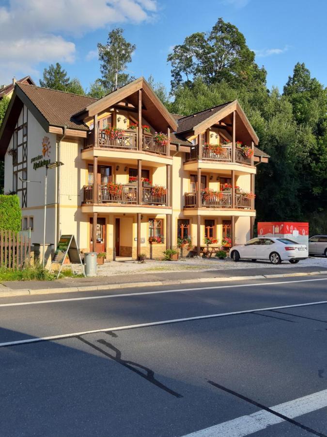 Pension Holiday Vrchlabí Eksteriør billede